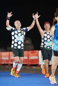 BIB: 42206, 40283
                            <button type="button" onclick="openModal(19758825)" class="btn btn-primary btn-sm float-right btn-popup" data-toggle="modal" data-target=".modal-high-quality">
                        <i class="fas fa-shopping-cart"></i> Add to Cart
                    </button>
                                            <button type="button" onclick="isThisMe(19758825, true)" class="btn btn-success btn-sm float-right btn-popup btn-isme hidden" data-toggle="tooltip" data-placement="bottom" title="นี่คือรูปของคุณใช่ไหม คลิกที่นี่เพื่อเอาเข้าอัลบั้ม">
                        <i class="fas fa-plus"></i> Add to album
                    </button>
                    <button type="button" onclick="isThisMe(19758825, false)" class="btn btn-warning btn-sm float-right btn-popup btn-isnotme hidden">
                        <i class="fas fa-ban"></i> Remove from album
                    </button>